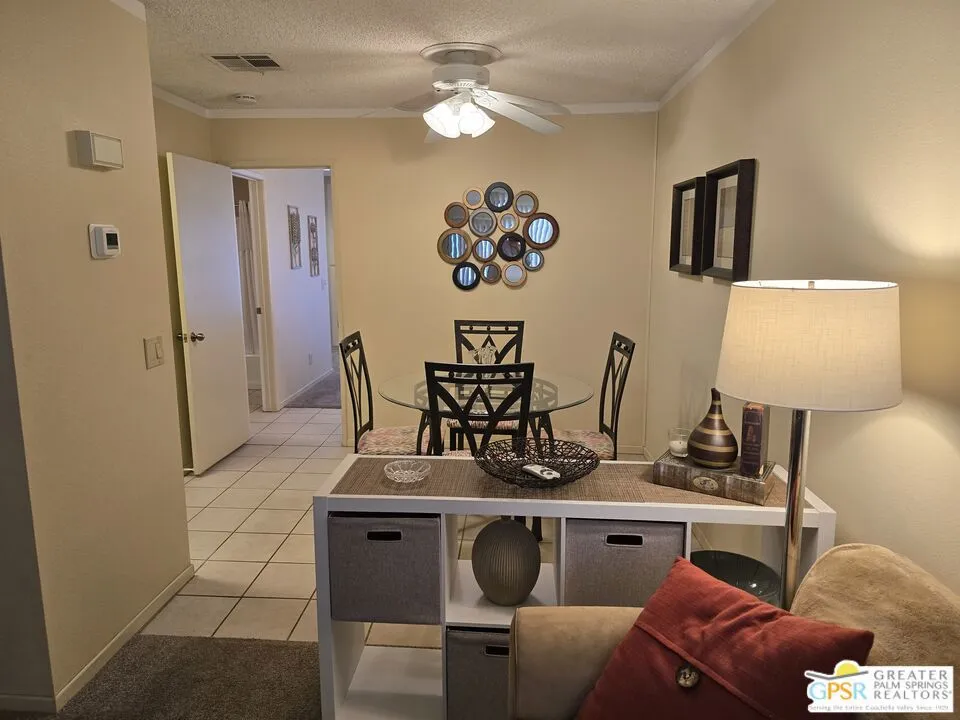 470 S Calle Encilia B2, Palm Springs, California 92262 home-pic-8