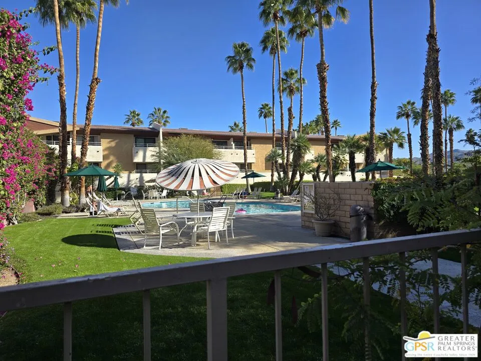 470 S Calle Encilia B2, Palm Springs, California 92262 home-pic-35