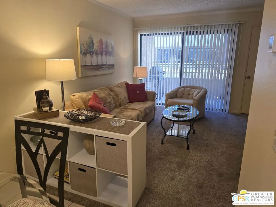 470 S Calle Encilia B2, Palm Springs, California 92262 home-pic-6