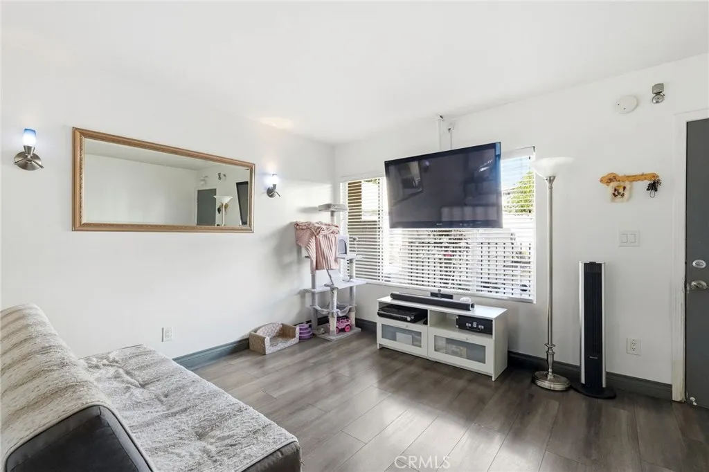6223 Morse, Valley Glen, California 91606 home-pic-4