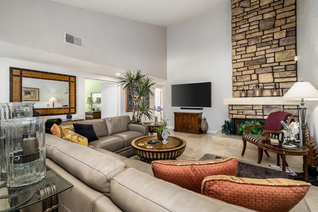 201 Camino Arroyo N, Palm Desert, California 92260 home-pic-33
