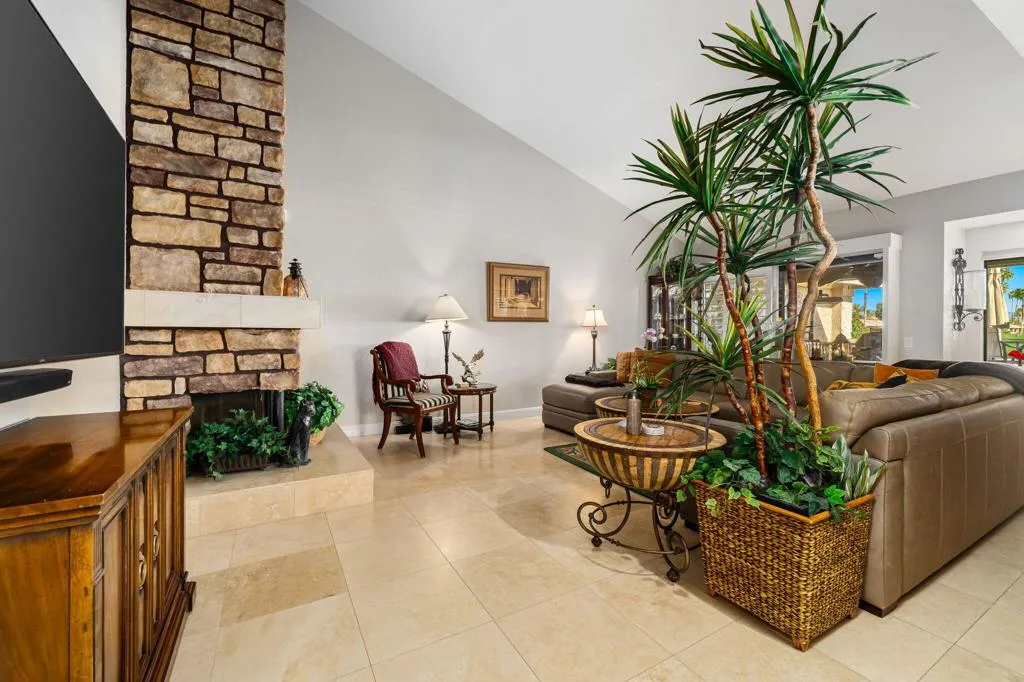 201 Camino Arroyo N, Palm Desert, California 92260 home-pic-34
