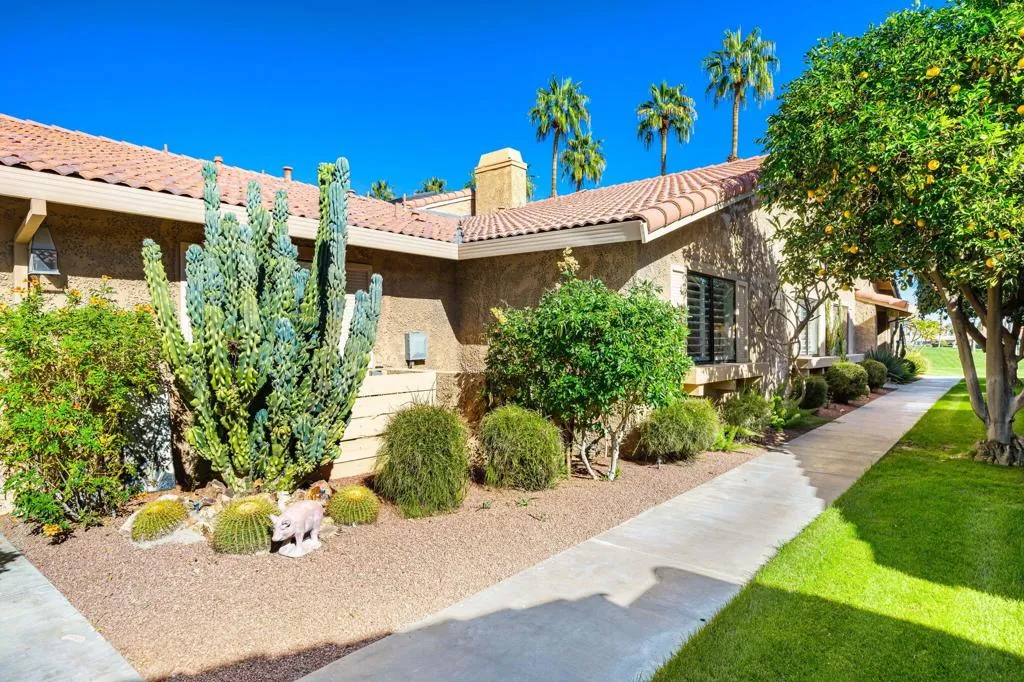 201 Camino Arroyo N, Palm Desert, California 92260 home-pic-12