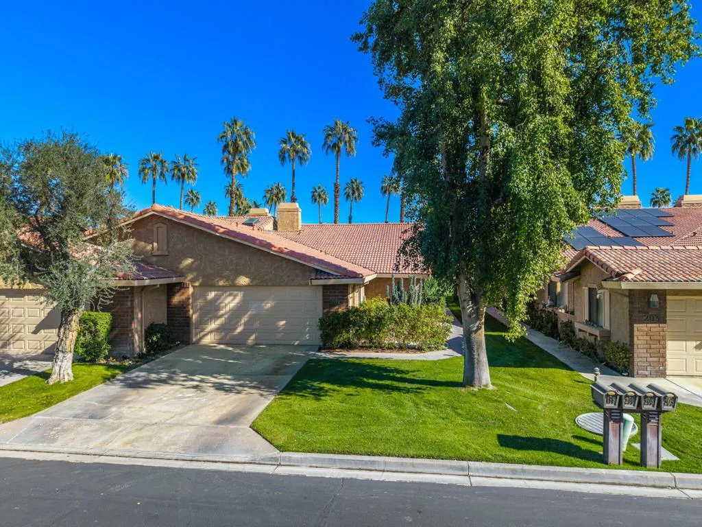 201 Camino Arroyo N, Palm Desert, California 92260 home-pic-3