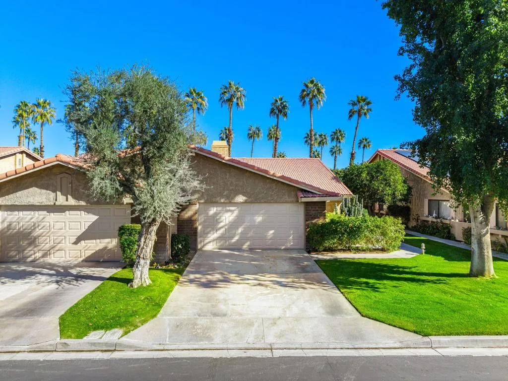 201 Camino Arroyo N, Palm Desert, California 92260 home-pic-1