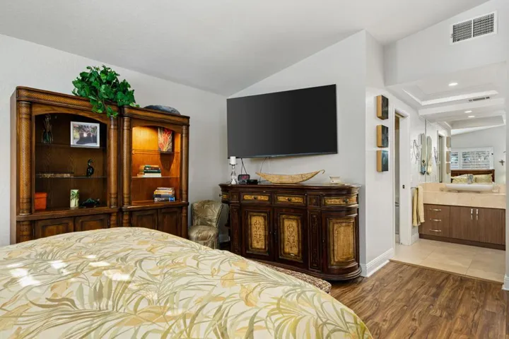 22-web-or-mls-TJArroyo_OPMG_0126_022