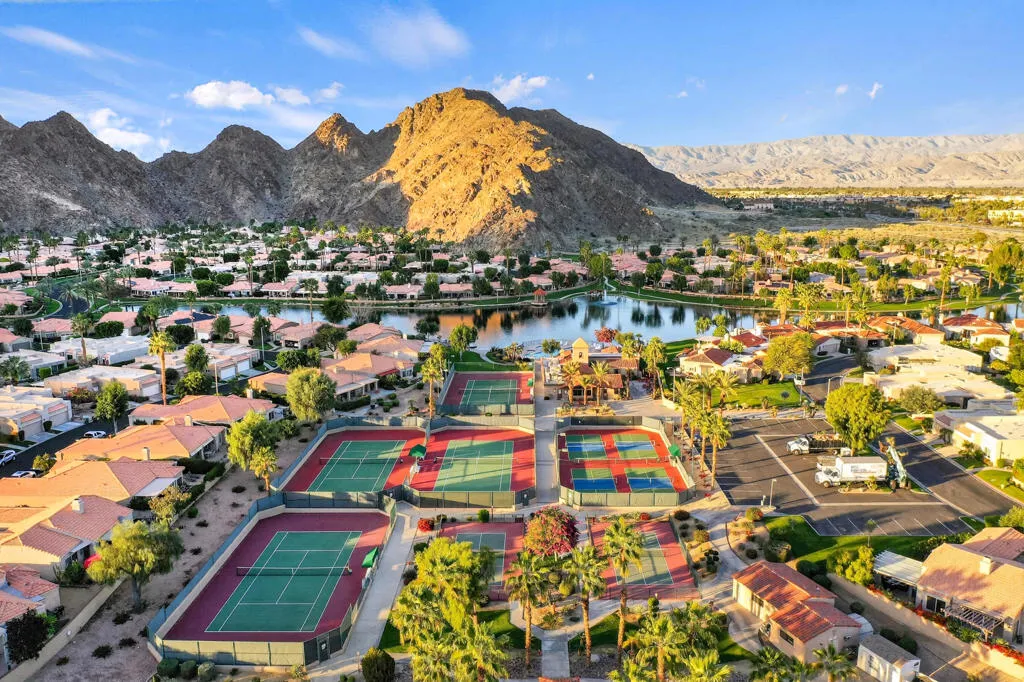 48119 Calle Seranas, La Quinta, California 92253 home-pic-38
