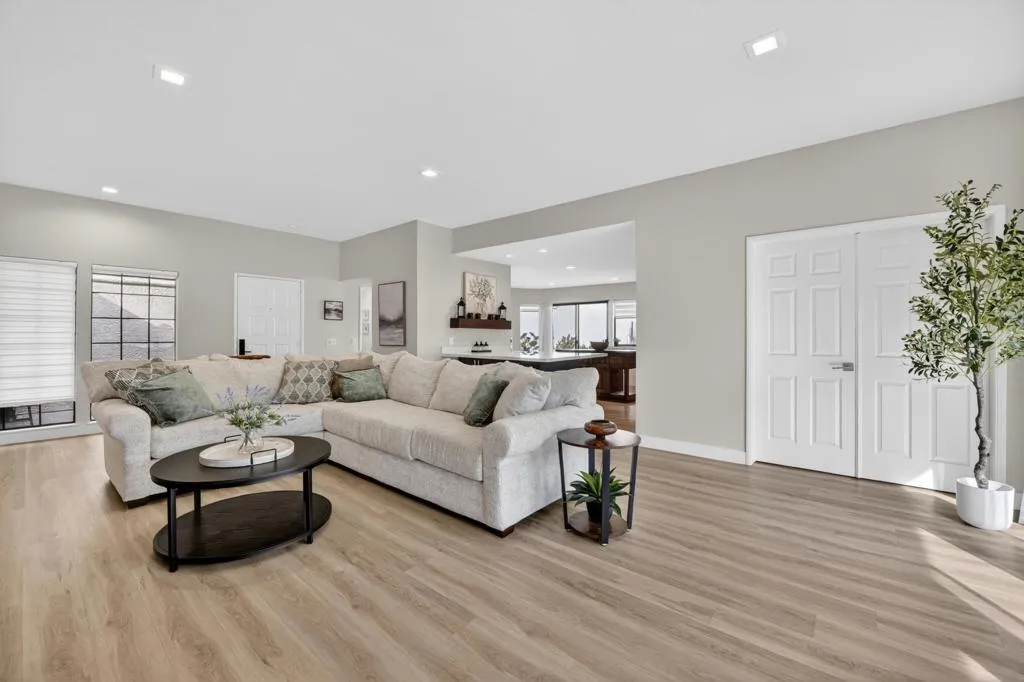 48119 Calle Seranas, La Quinta, California 92253 home-pic-5