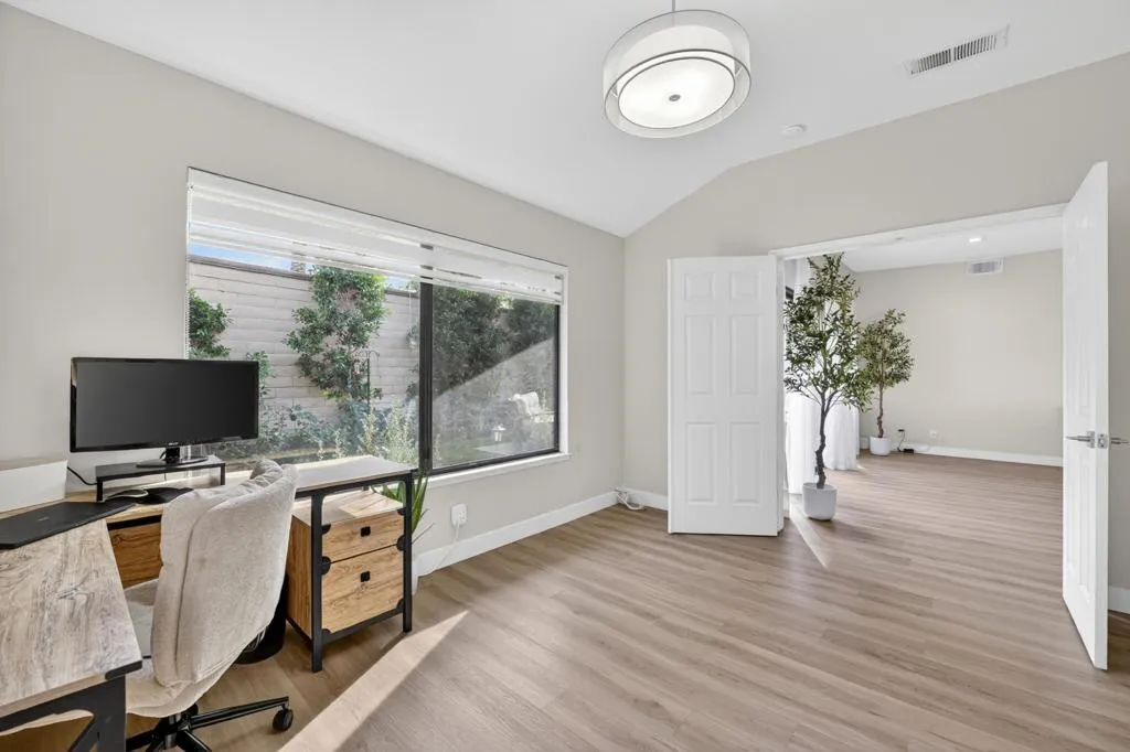 48119 Calle Seranas, La Quinta, California 92253 home-pic-18