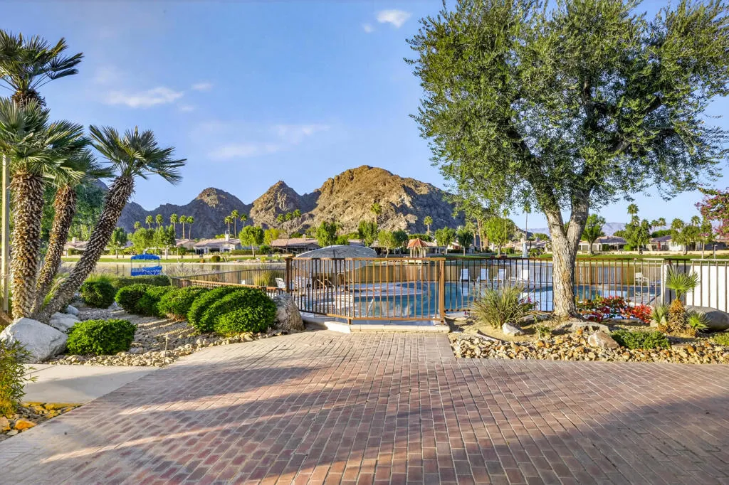 48119 Calle Seranas, La Quinta, California 92253 home-pic-42