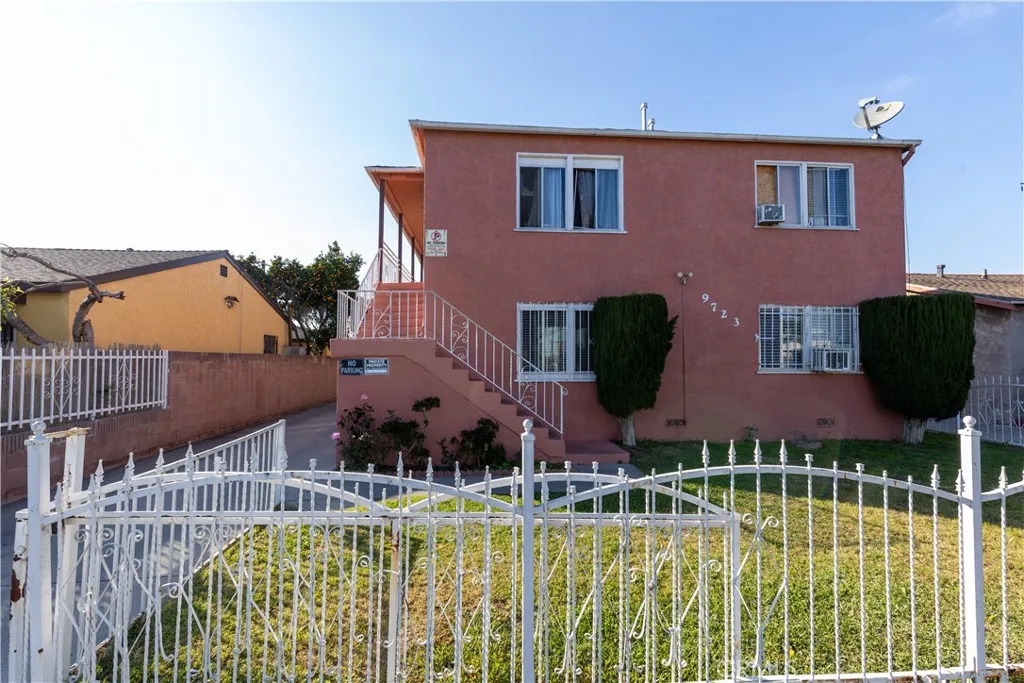 9723 San Juan, South Gate, California 90280 home-pic-3