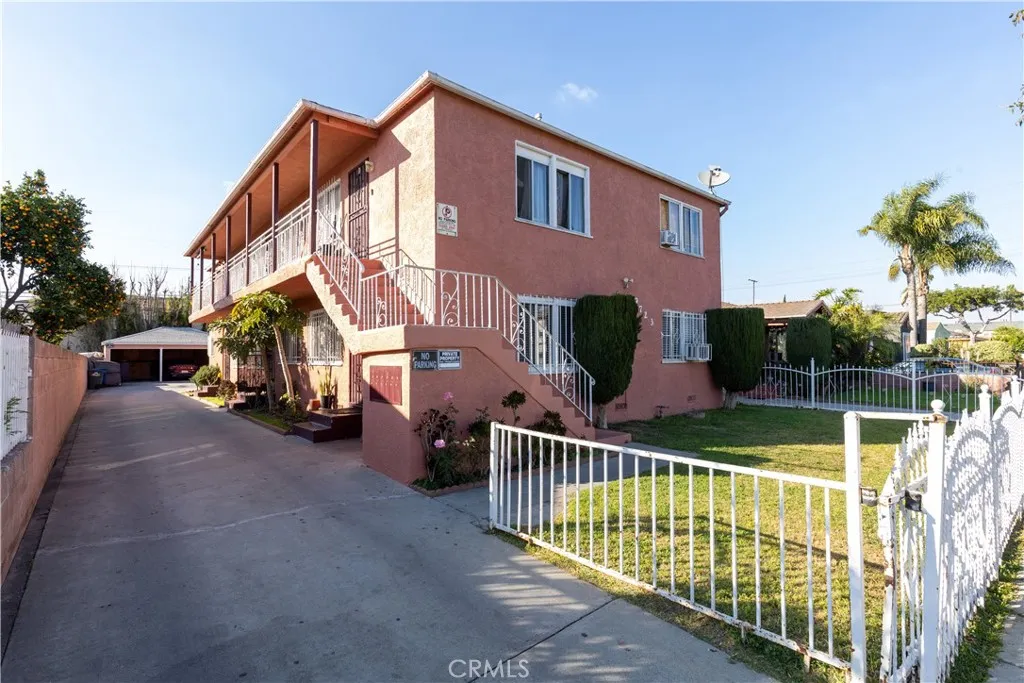 9723 San Juan, South Gate, California 90280 home-pic-1