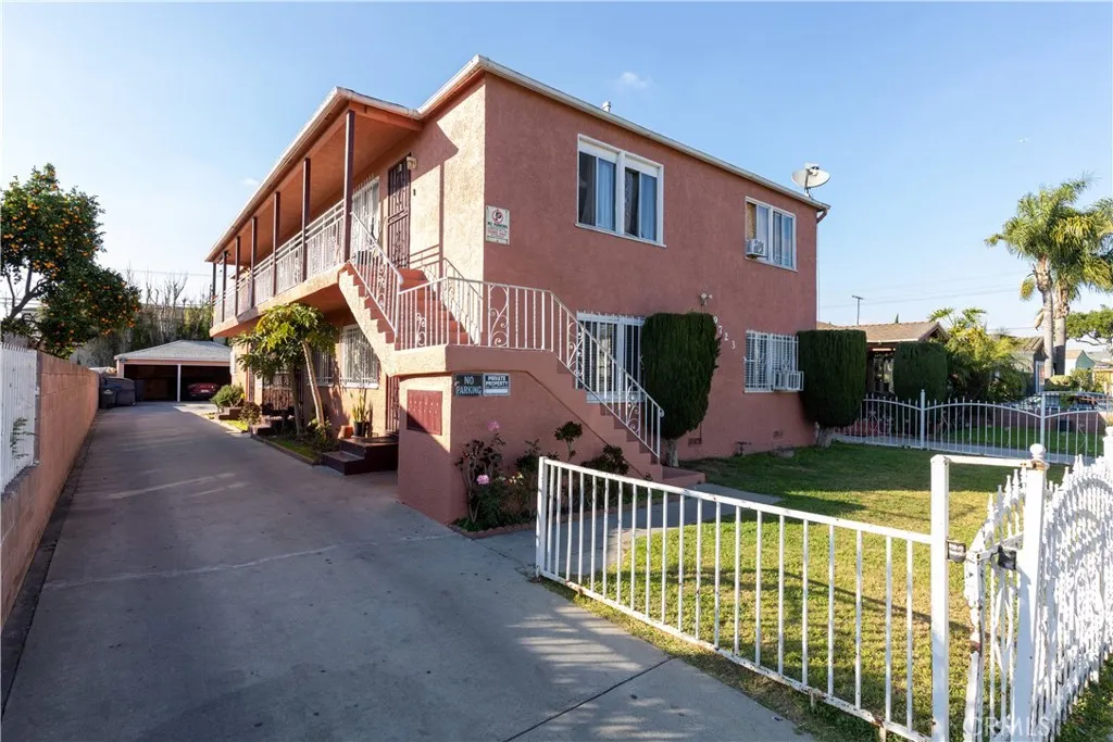 9723 San Juan, South Gate, California 90280 home-pic-2