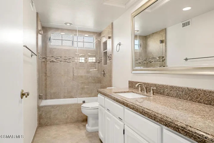 059_22470MissionHillsLane_