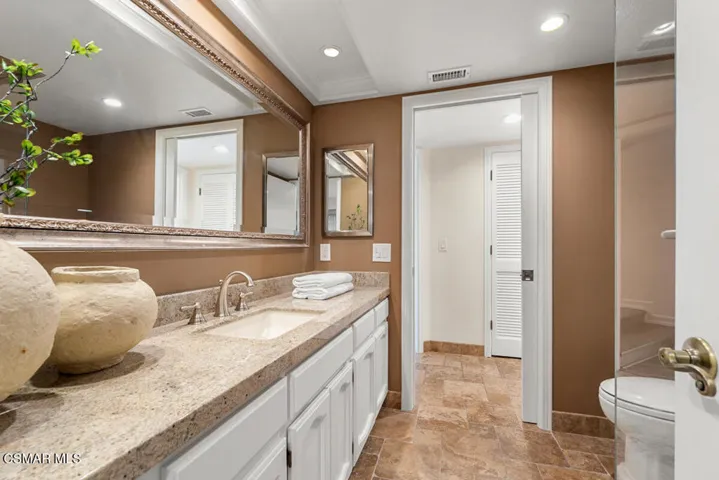 022_22470MissionHillsLane_