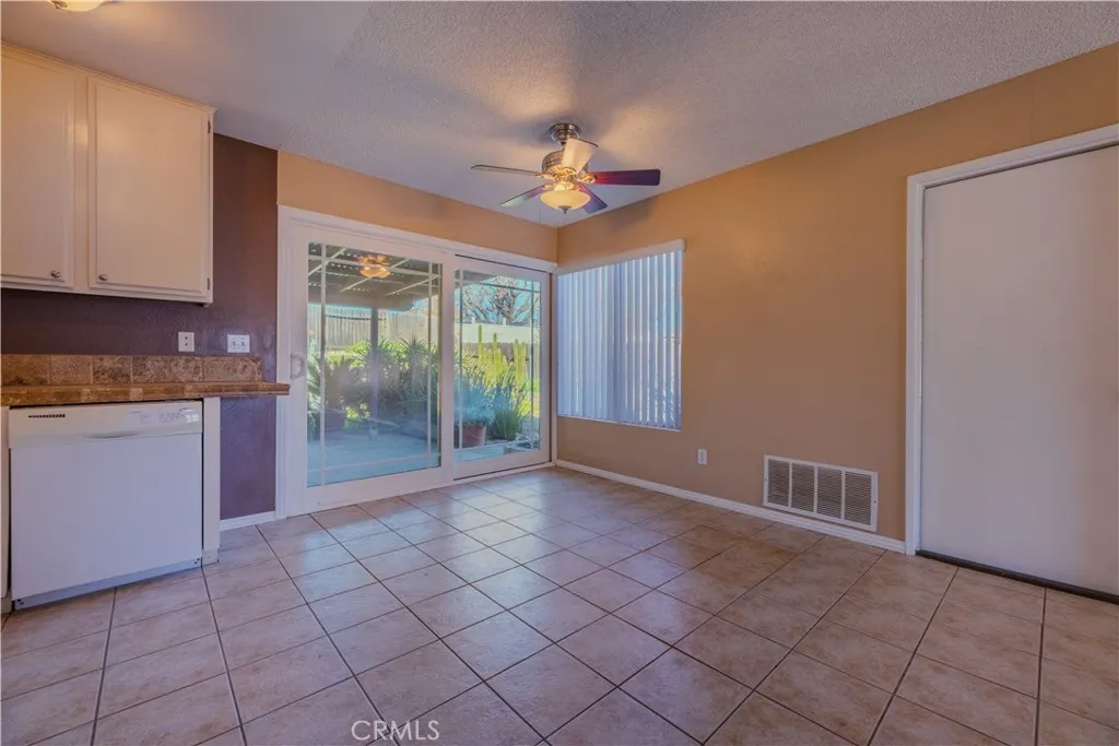 1103 Roosevelt, Lake Elsinore, California 92530 home-pic-12