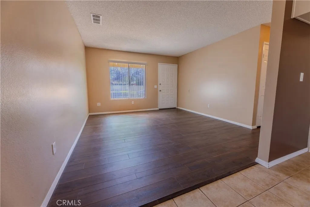 1103 Roosevelt, Lake Elsinore, California 92530 home-pic-5