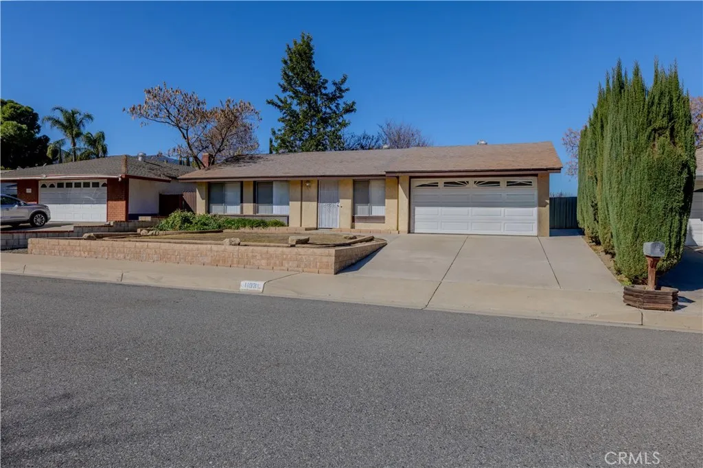 1103 Roosevelt, Lake Elsinore, California 92530 home-pic-20