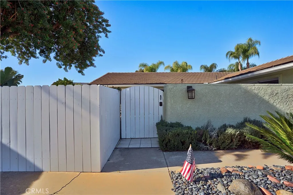 22568 Castle Crag Drive, Canyon Lake, California 92587 home-pic-7