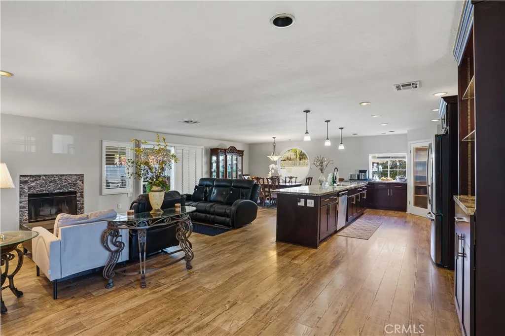 22568 Castle Crag Drive, Canyon Lake, California 92587 home-pic-12