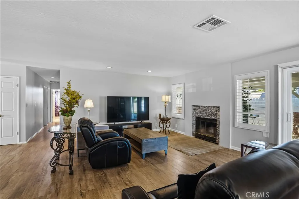 22568 Castle Crag Drive, Canyon Lake, California 92587 home-pic-20