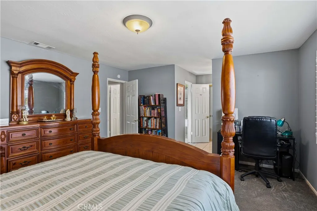 22568 Castle Crag Drive, Canyon Lake, California 92587 home-pic-26