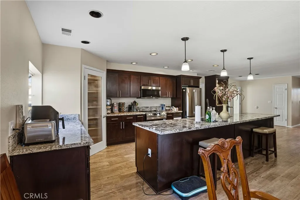 22568 Castle Crag Drive, Canyon Lake, California 92587 home-pic-16