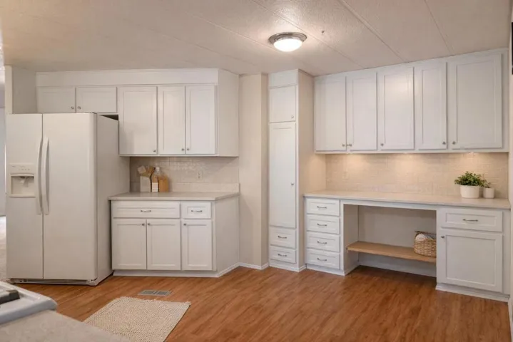 AI Staged Kitchen 2