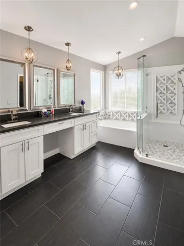 Upstairs Master Bathroom