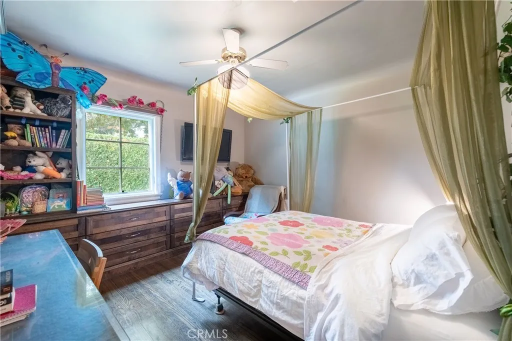 4182 Greenbush, Sherman Oaks, California 91423 home-pic-16