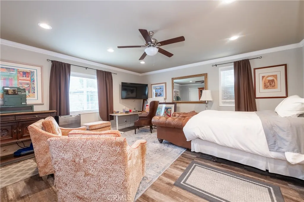 4182 Greenbush, Sherman Oaks, California 91423 home-pic-25
