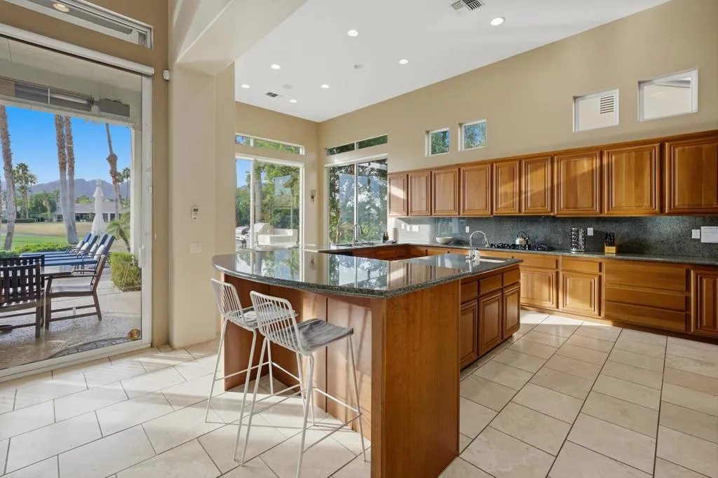 81150 Golf View Drive, La Quinta, California 92253 home-pic-9
