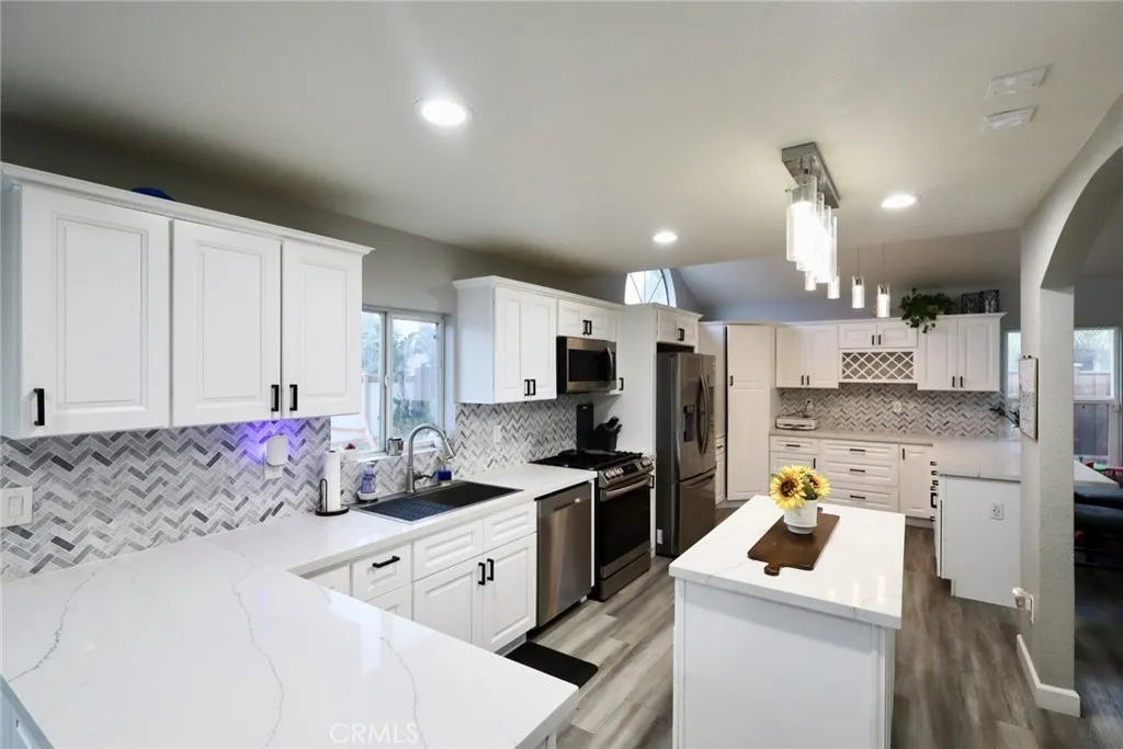 2804 Rippling Brook, Ontario, California 91761 home-pic-10