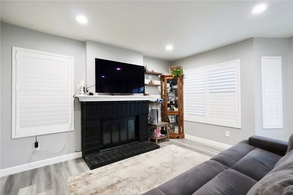 2804 Rippling Brook, Ontario, California 91761 home-pic-20