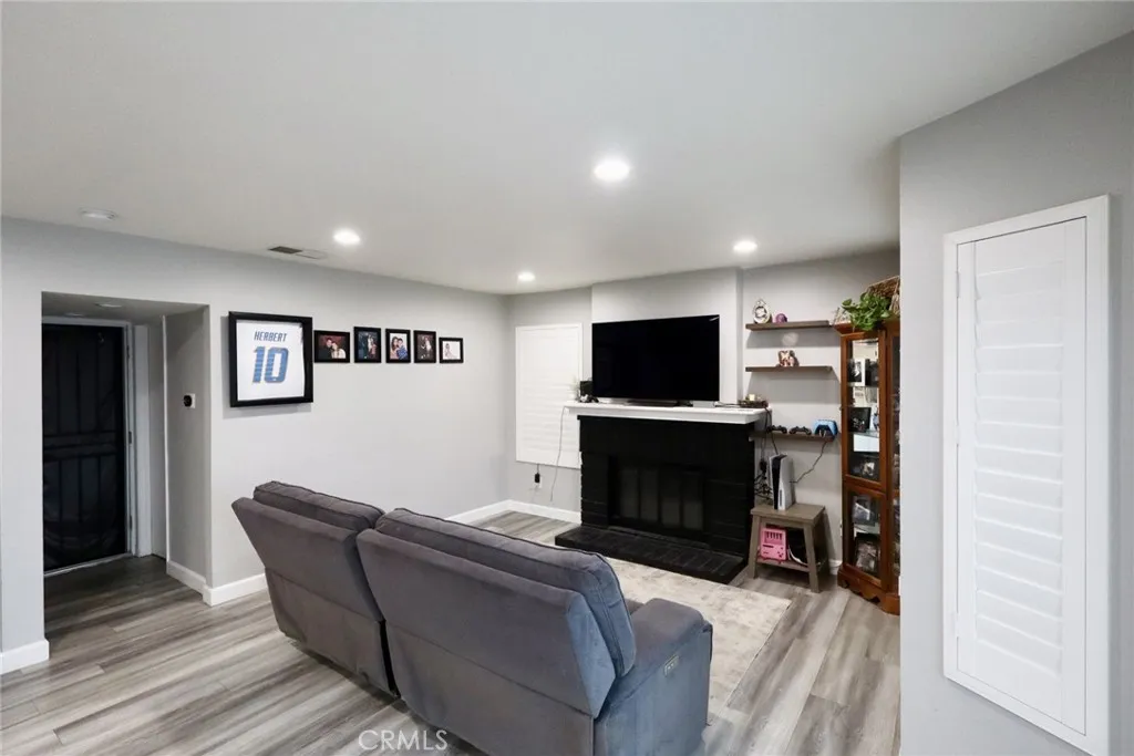 2804 Rippling Brook, Ontario, California 91761 home-pic-16