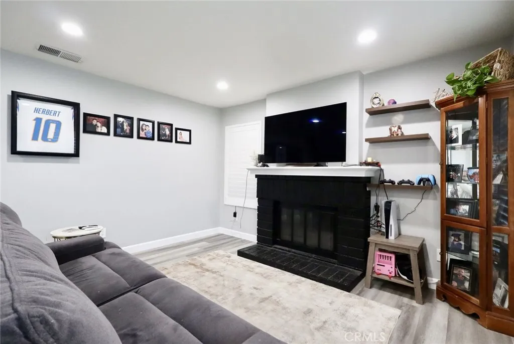 2804 Rippling Brook, Ontario, California 91761 home-pic-17