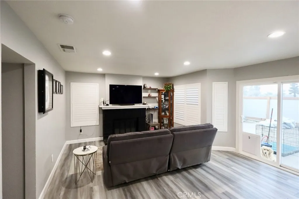 2804 Rippling Brook, Ontario, California 91761 home-pic-19
