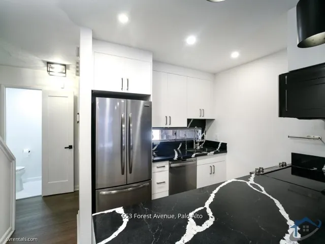 653 Forest Avenue, Palo Alto, California 94301