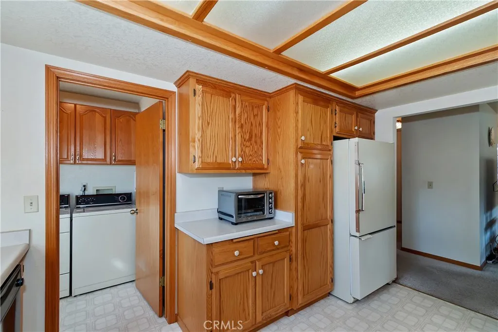 1165 Monte Vista, Big Bear City, California 92314 home-pic-15
