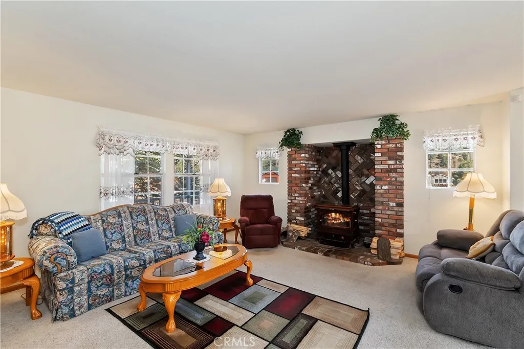 1165 Monte Vista, Big Bear City, California 92314 home-pic-7