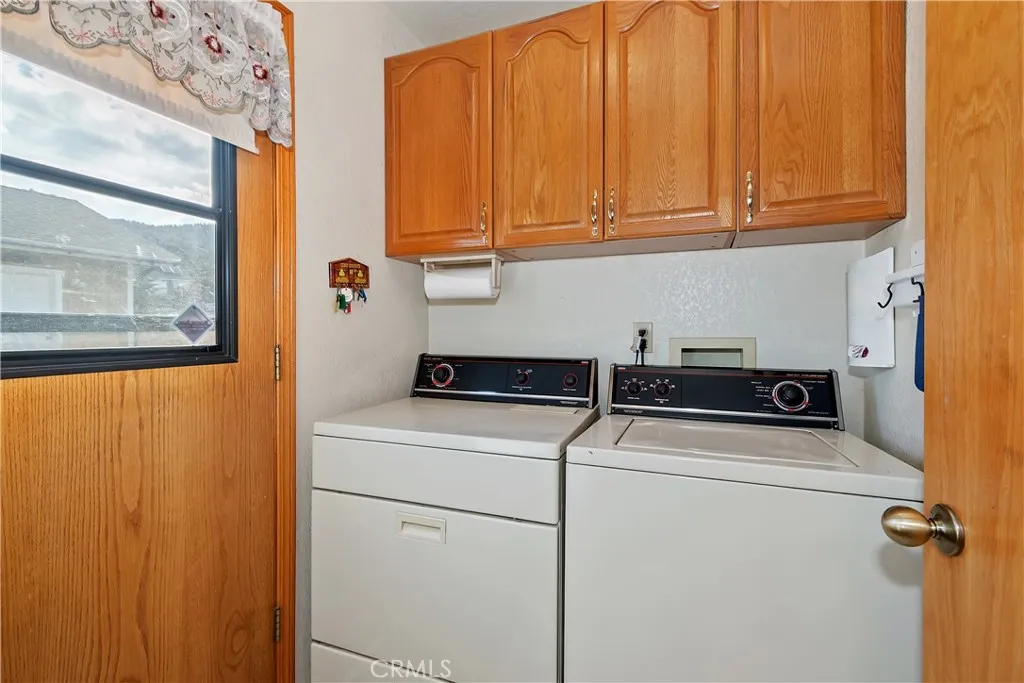1165 Monte Vista, Big Bear City, California 92314 home-pic-17