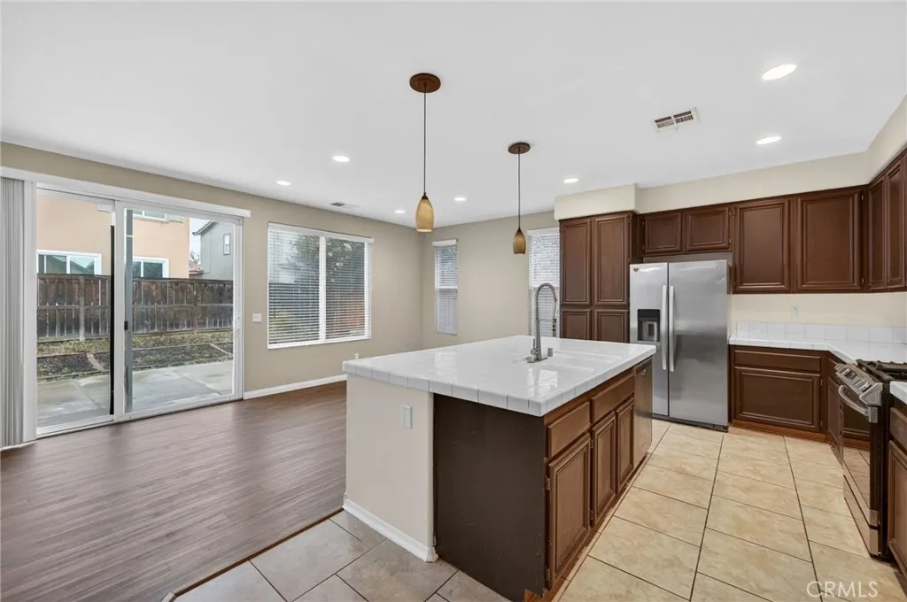 36171 Joltaire, Winchester, California 92596 home-pic-17