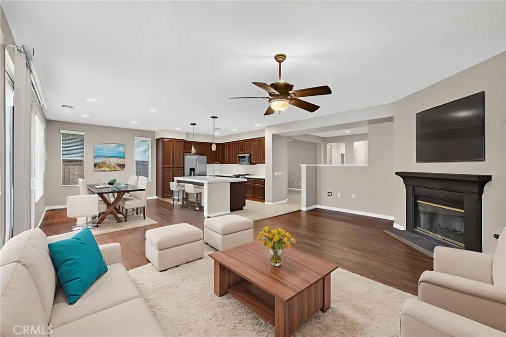 36171 Joltaire, Winchester, California 92596 home-pic-15