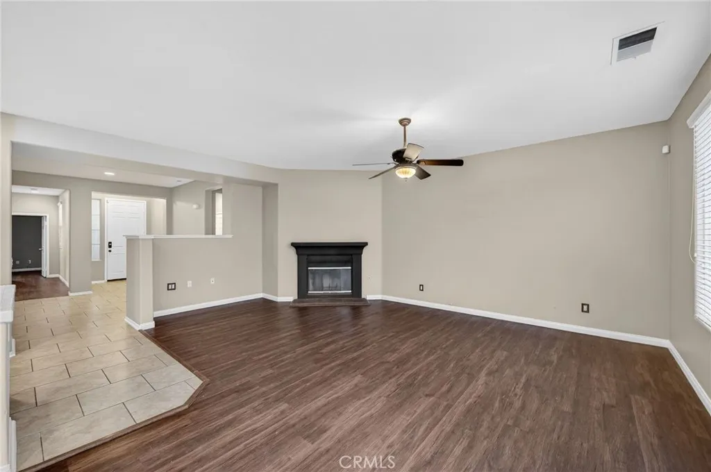 36171 Joltaire, Winchester, California 92596 home-pic-12