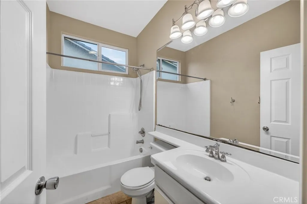 36171 Joltaire, Winchester, California 92596 home-pic-24