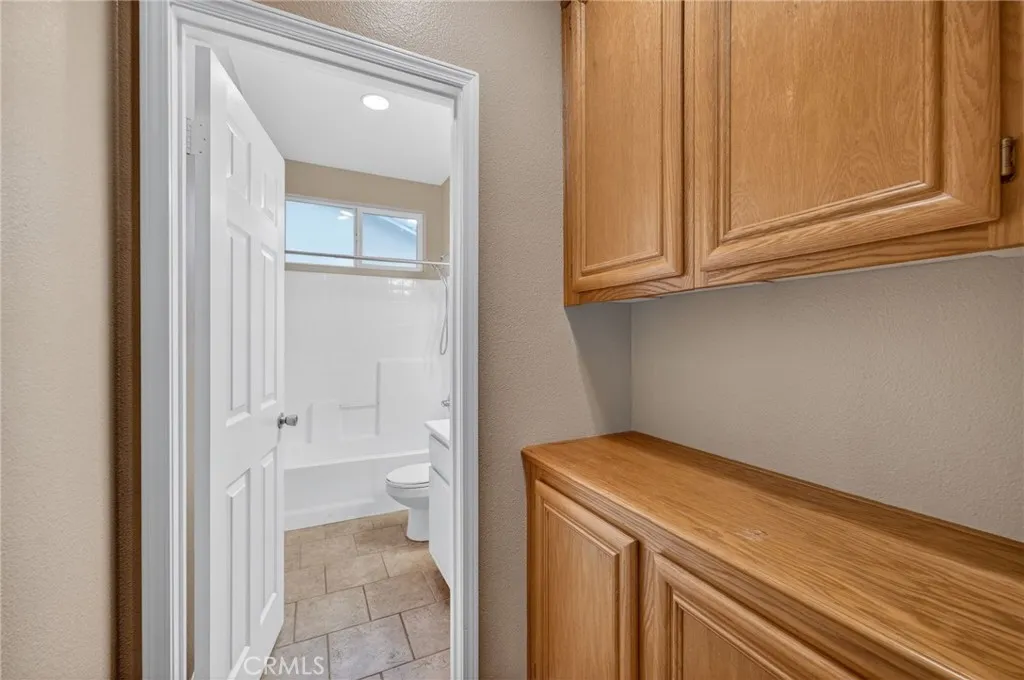36171 Joltaire, Winchester, California 92596 home-pic-23