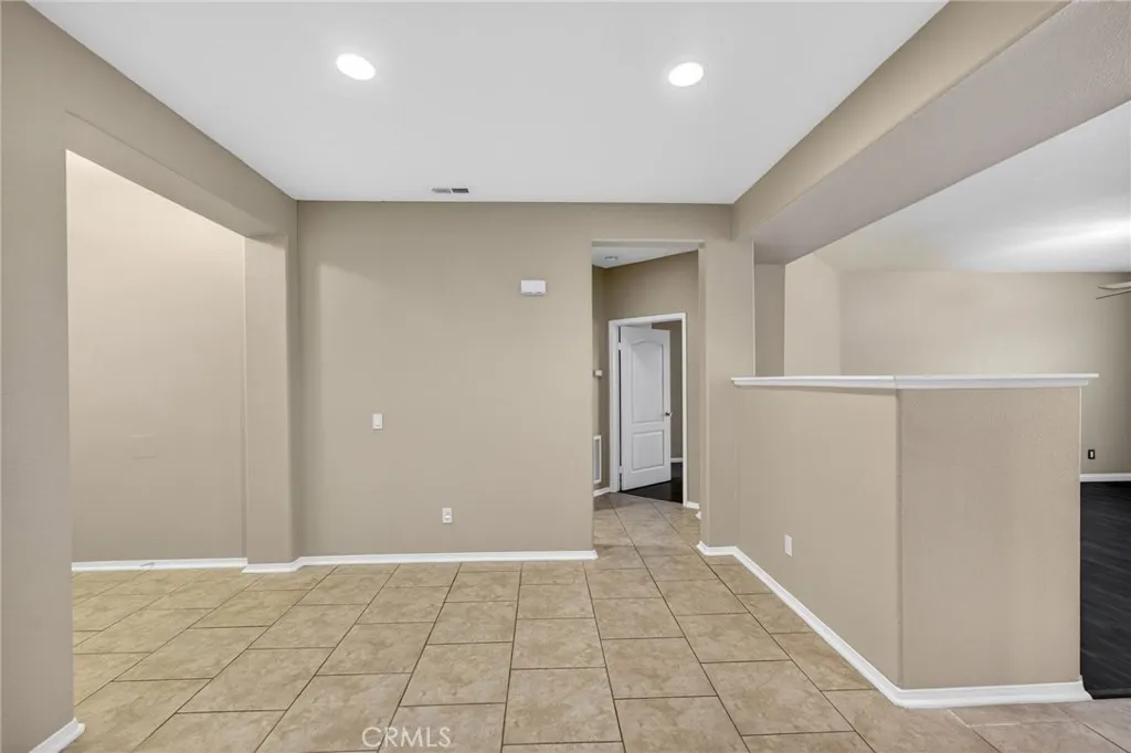 36171 Joltaire, Winchester, California 92596 home-pic-9