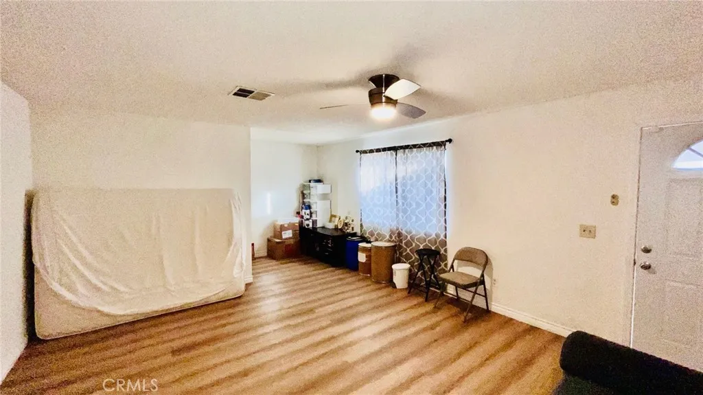 11911 Kiowa Road, Apple Valley, California 92308 home-pic-30