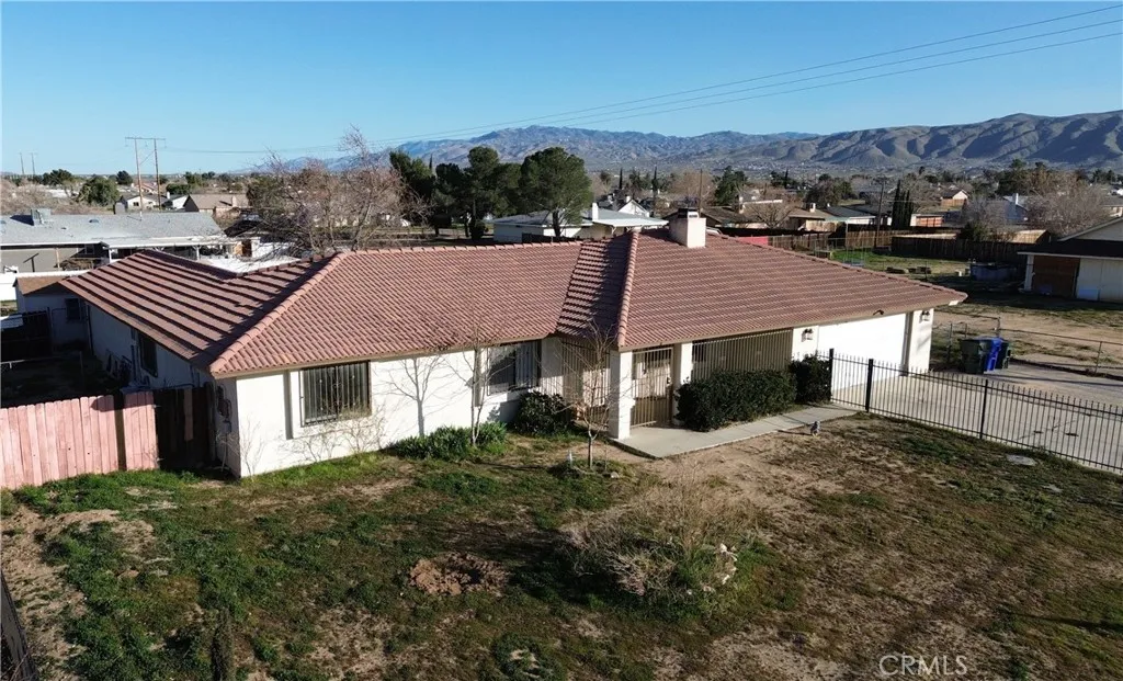11911 Kiowa Road, Apple Valley, California 92308 home-pic-4