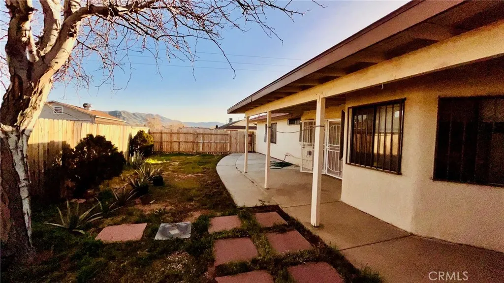11911 Kiowa Road, Apple Valley, California 92308 home-pic-32